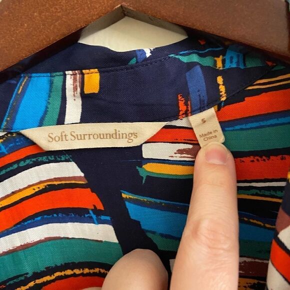 Soft Surroundings Navy Sail Away Sailboat Button Down Shirt Small - Picture 4 of 4